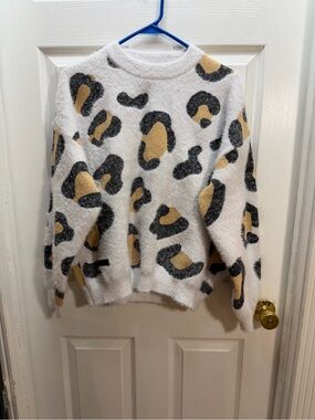 Simply Southern Fuzzy Leopard Crewneck Sweater - White, Black & Gold